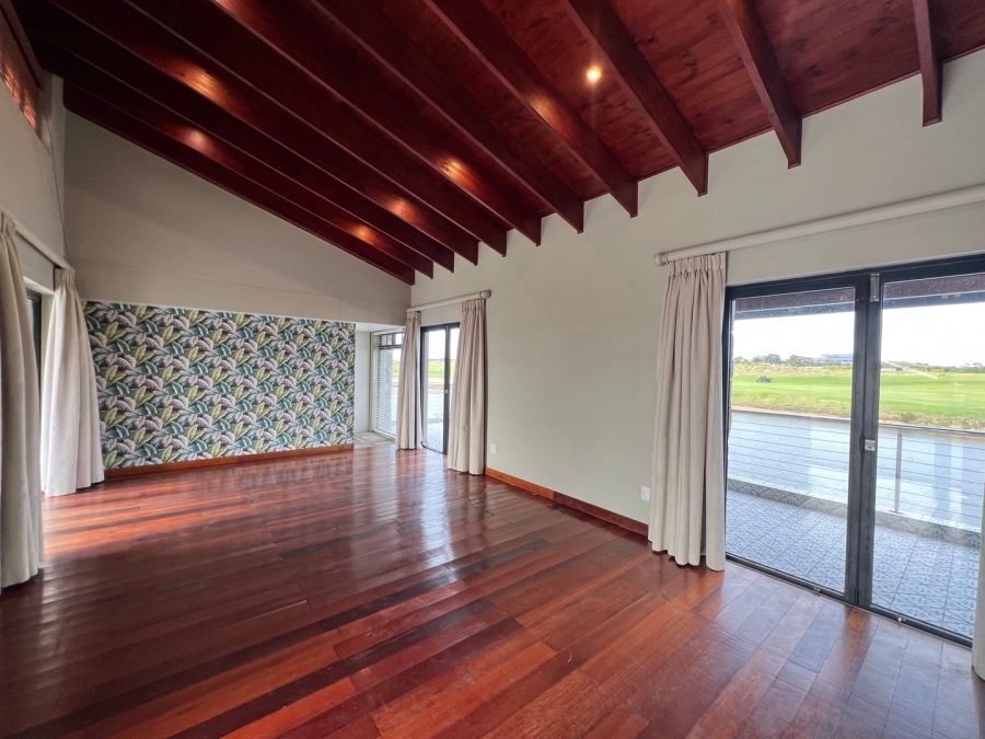 5 Bedroom Property for Sale in Oubaai Western Cape